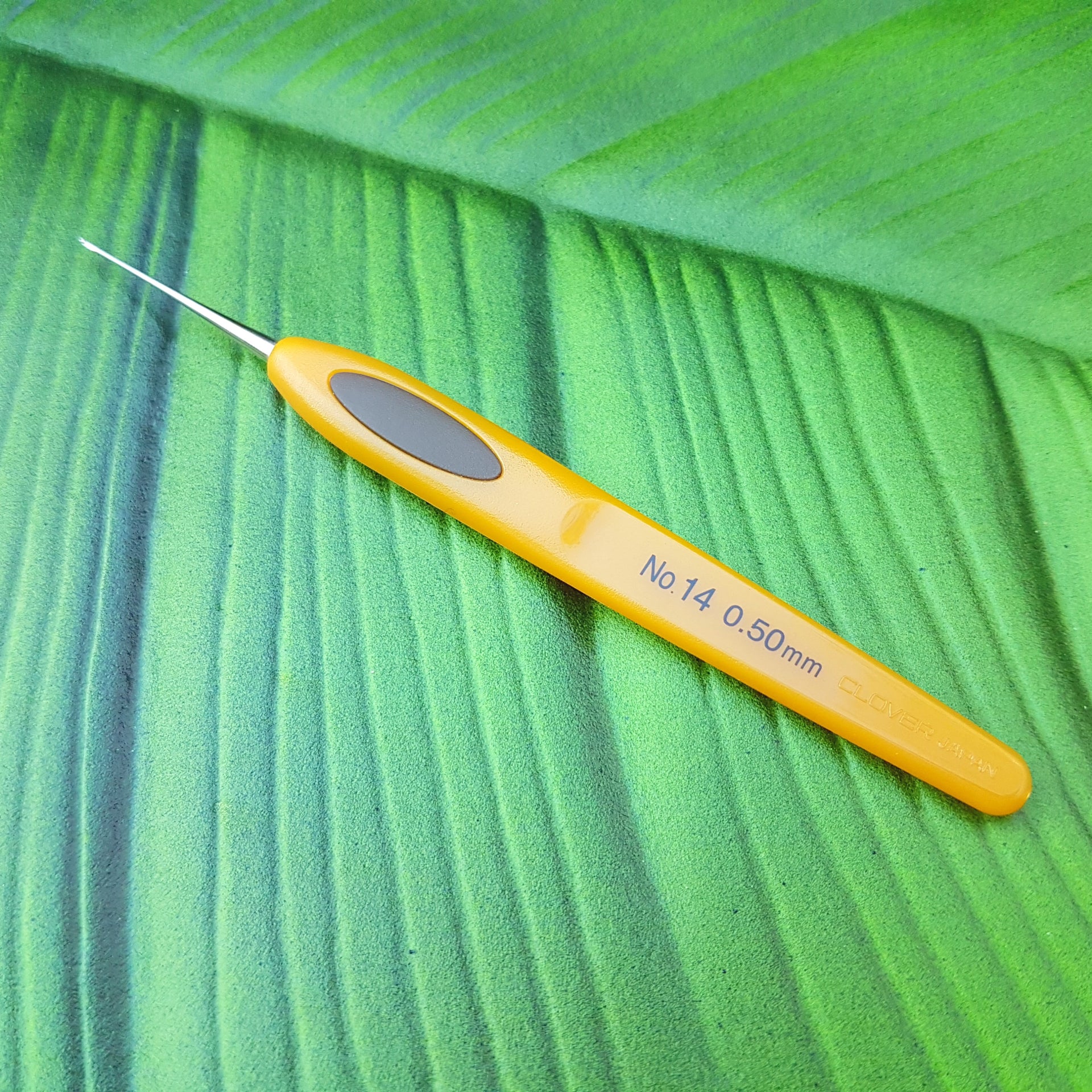 Clover soft touch crochet hook dreadlock tool