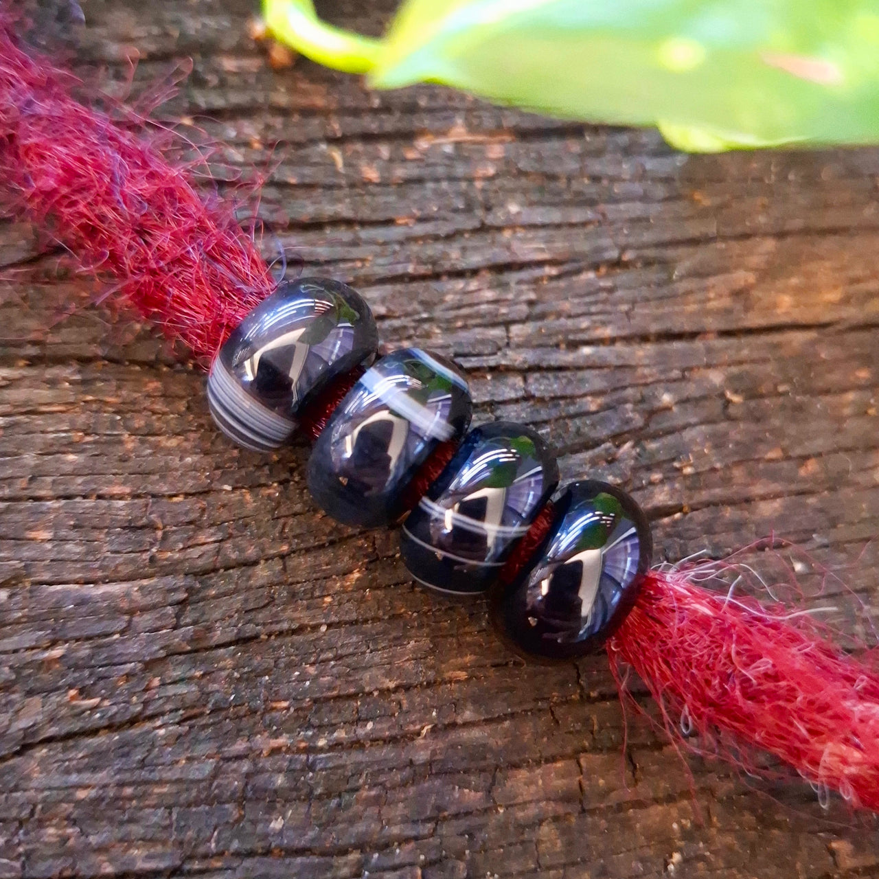 Black Vein Agate Beads | 6mm hole