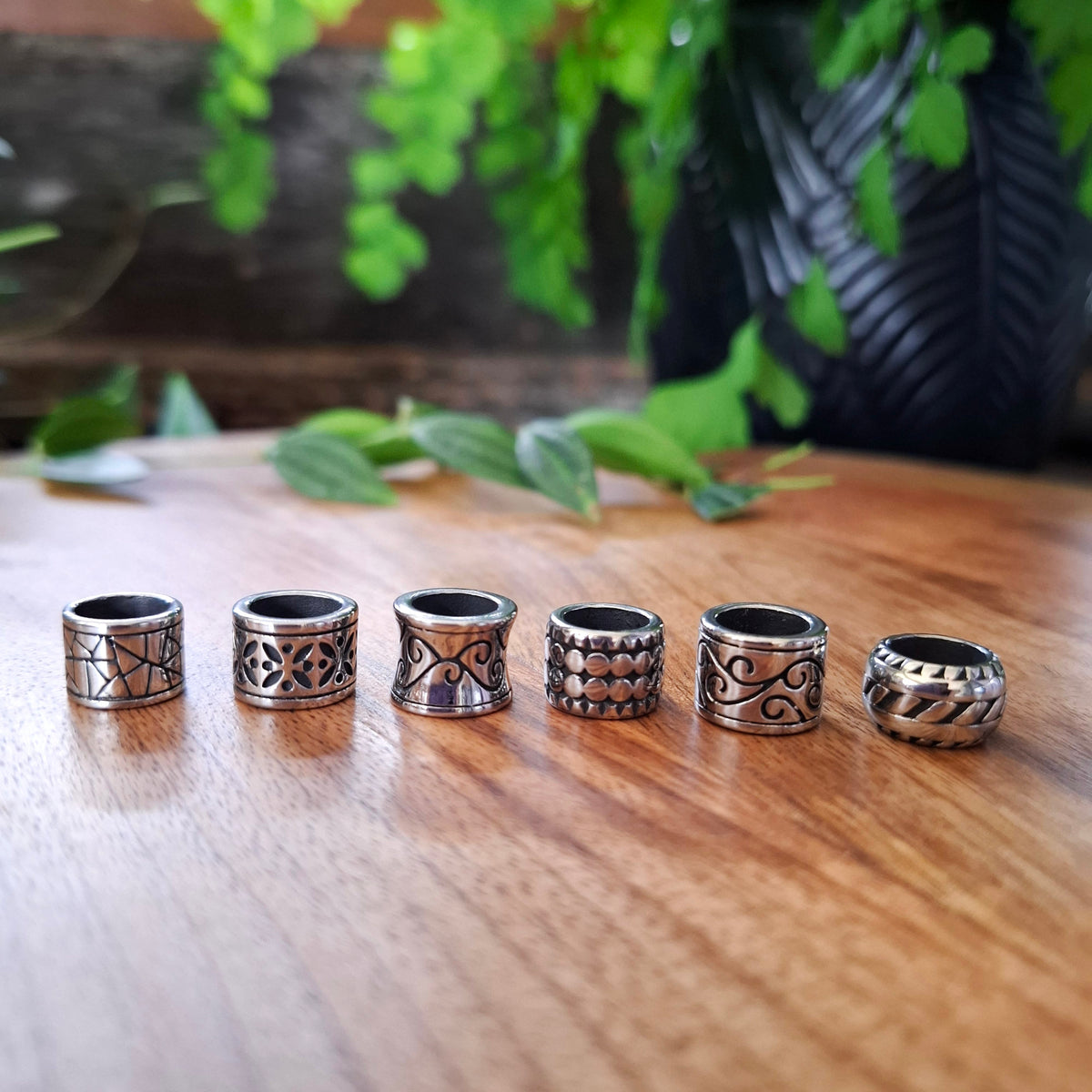 Set of 6 stainless steel dread beads